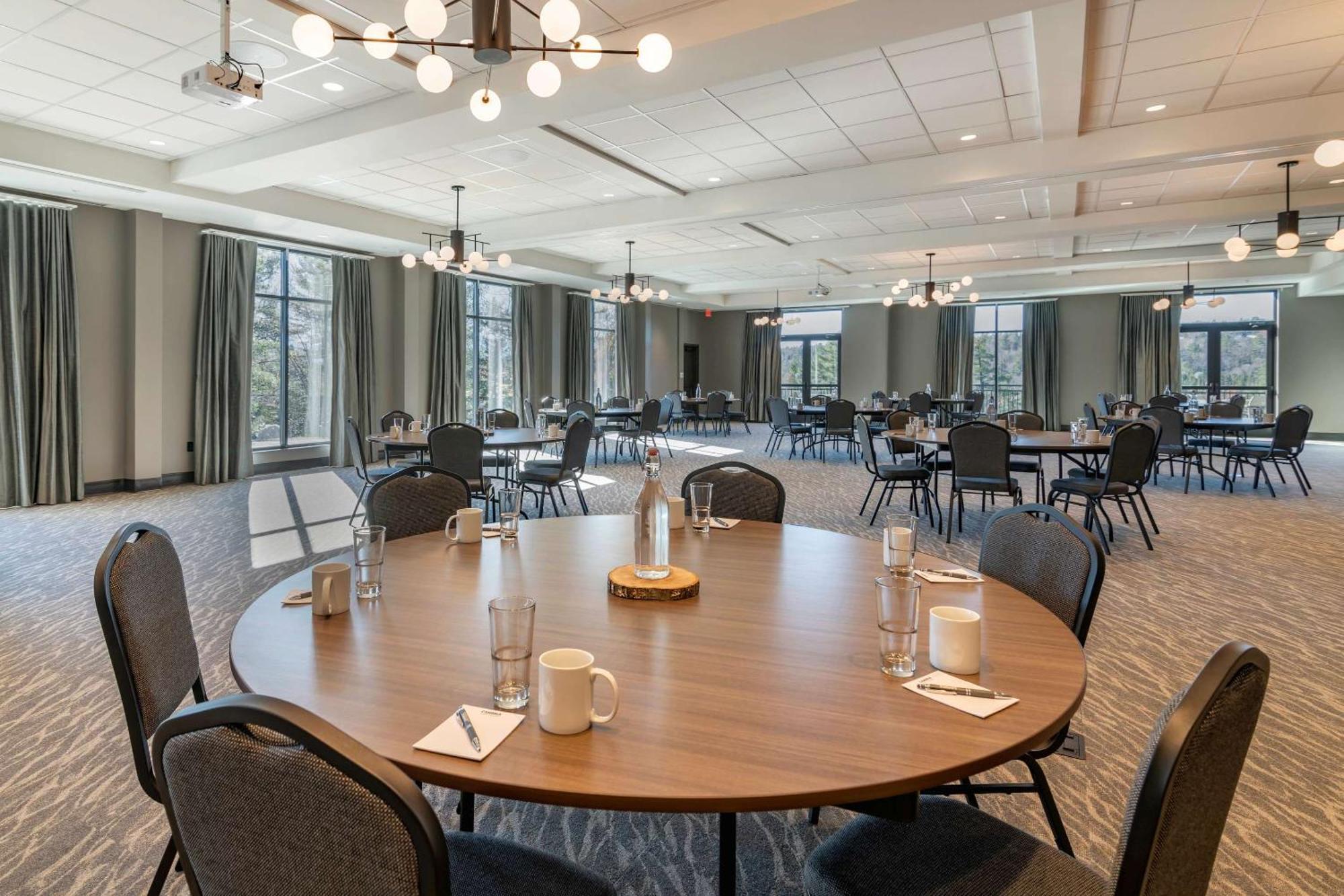 Cambria Hotel Lake Placid - Lakeside Resort מראה חיצוני תמונה