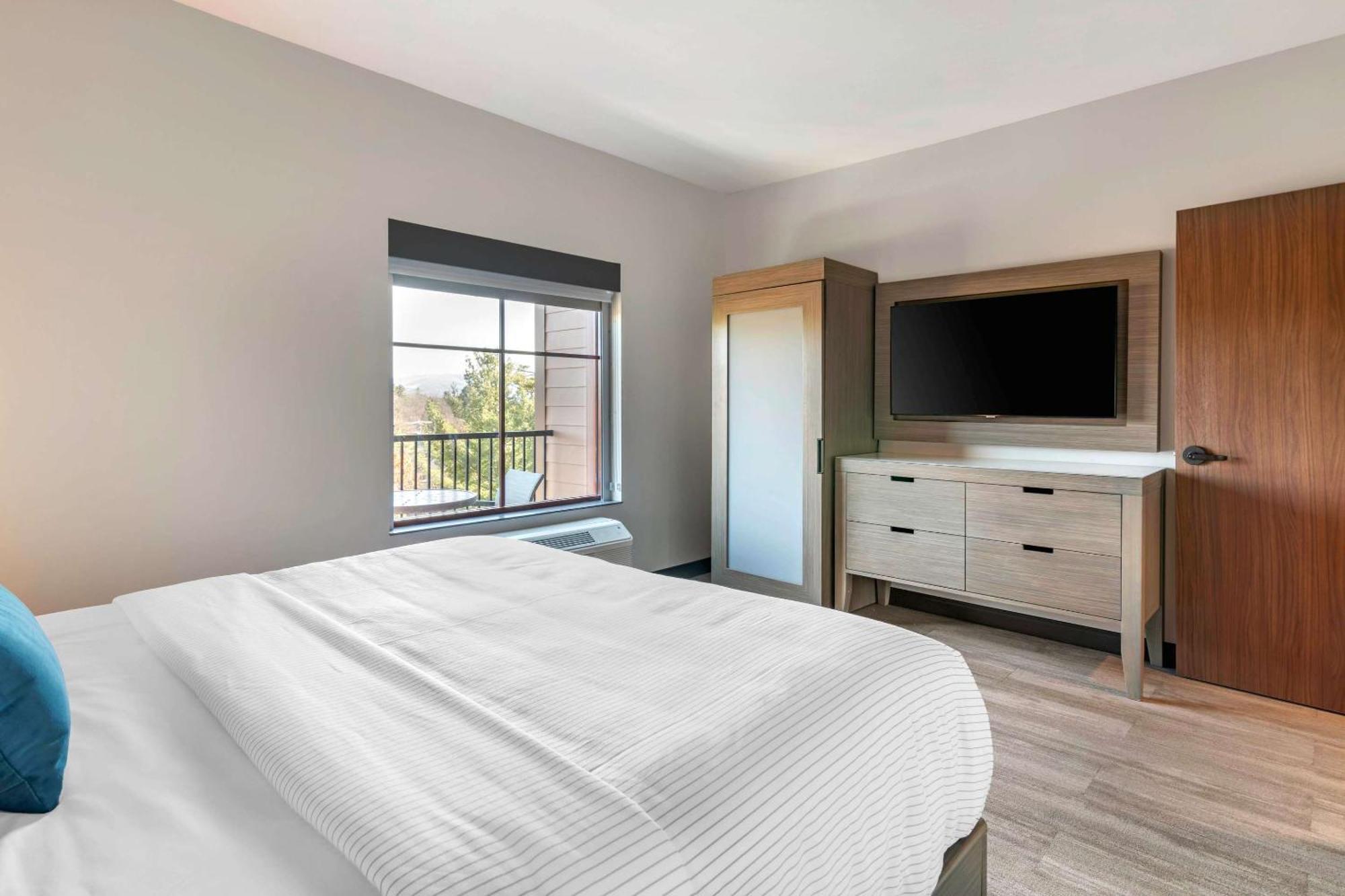 Cambria Hotel Lake Placid - Lakeside Resort מראה חיצוני תמונה